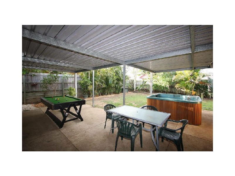 9 Lucida Court, Regents Park QLD 4118