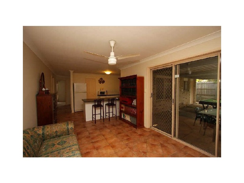 9 Lucida Court, Regents Park QLD 4118