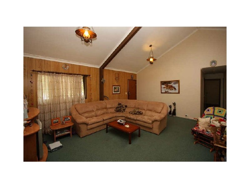 32 Estramina Road, Regents Park QLD 4118