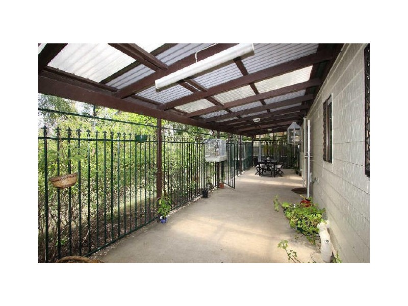 32 Estramina Road, Regents Park QLD 4118