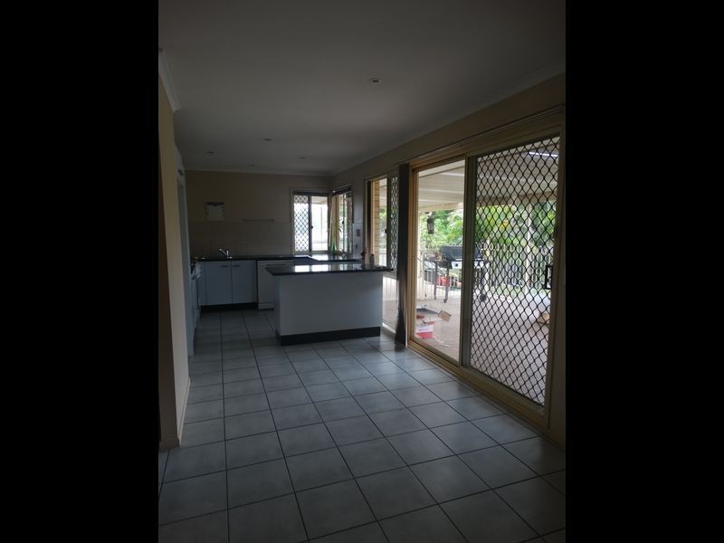 64 Bottlebrush Drive, Regents Park QLD 4118