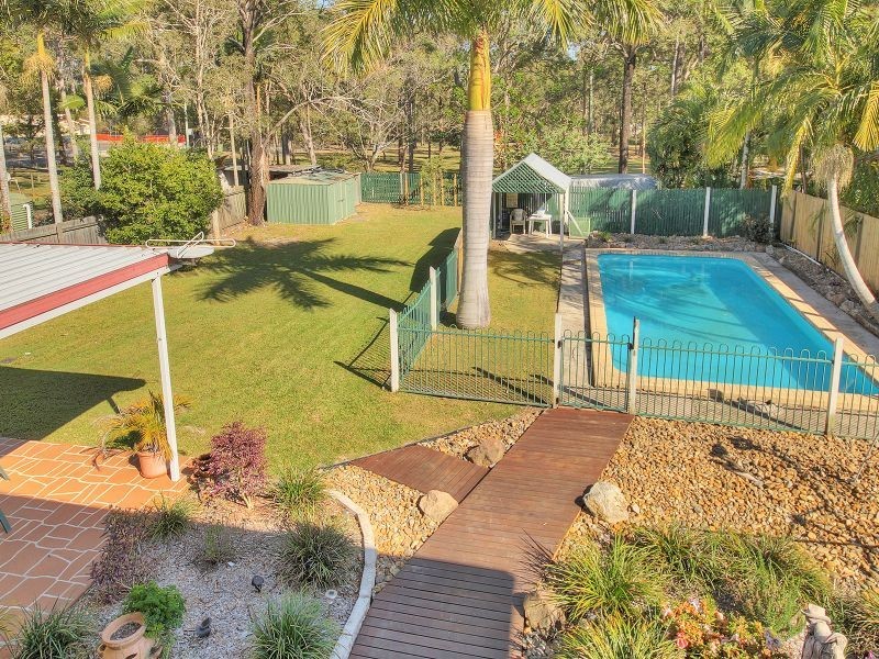 33 Ranchwood Avenue, Browns Plains QLD 4118
