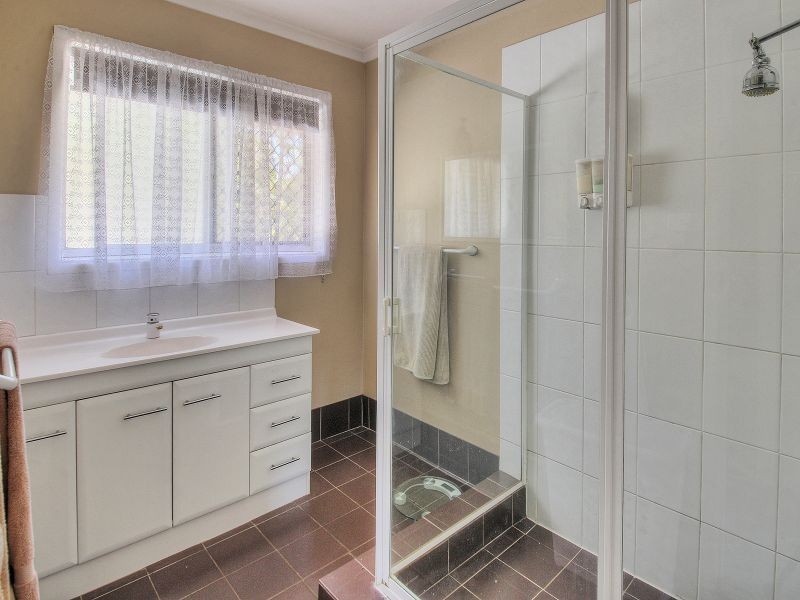 33 Ranchwood Avenue, Browns Plains QLD 4118