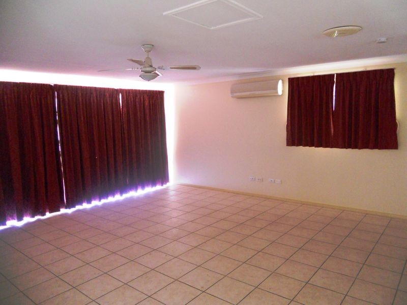 8 Macauley Drive, Boronia Heights QLD 4124