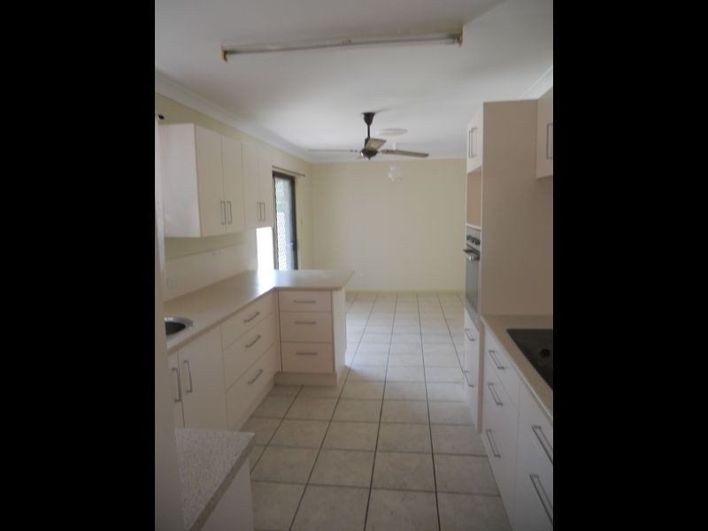 8 Macauley Drive, Boronia Heights QLD 4124