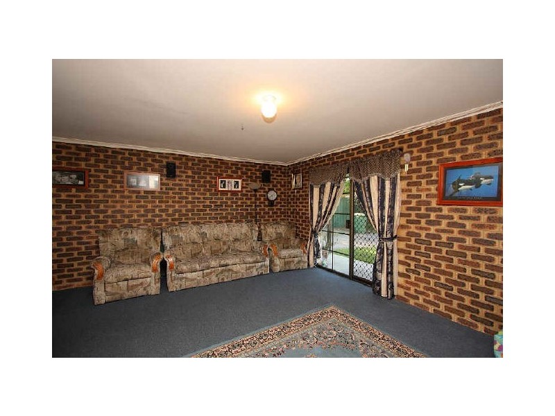 36 Bywater Street, Hillcrest QLD 4118
