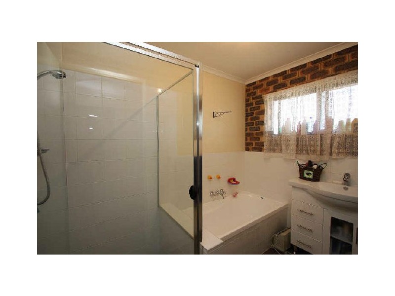 36 Bywater Street, Hillcrest QLD 4118