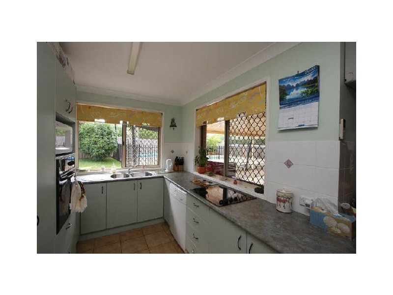 7 Weldon Court, Hillcrest QLD 4118