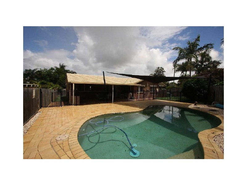 7 Weldon Court, Hillcrest QLD 4118