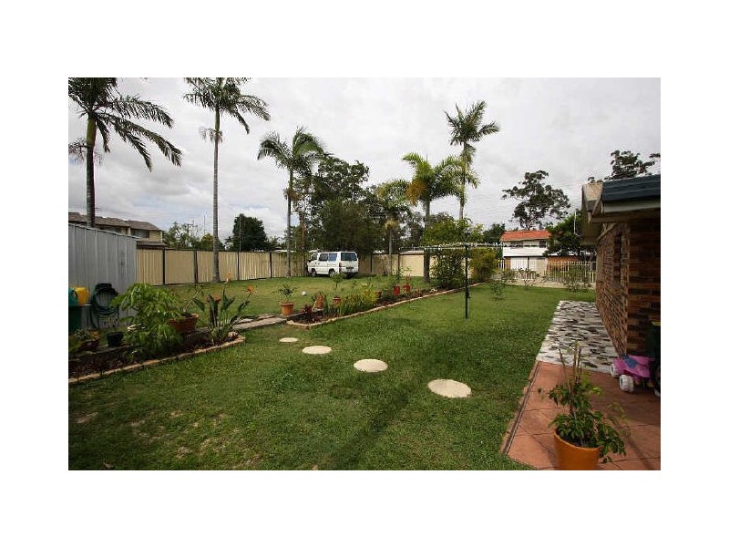 5 Blue-Gum Drive, Marsden QLD 4132