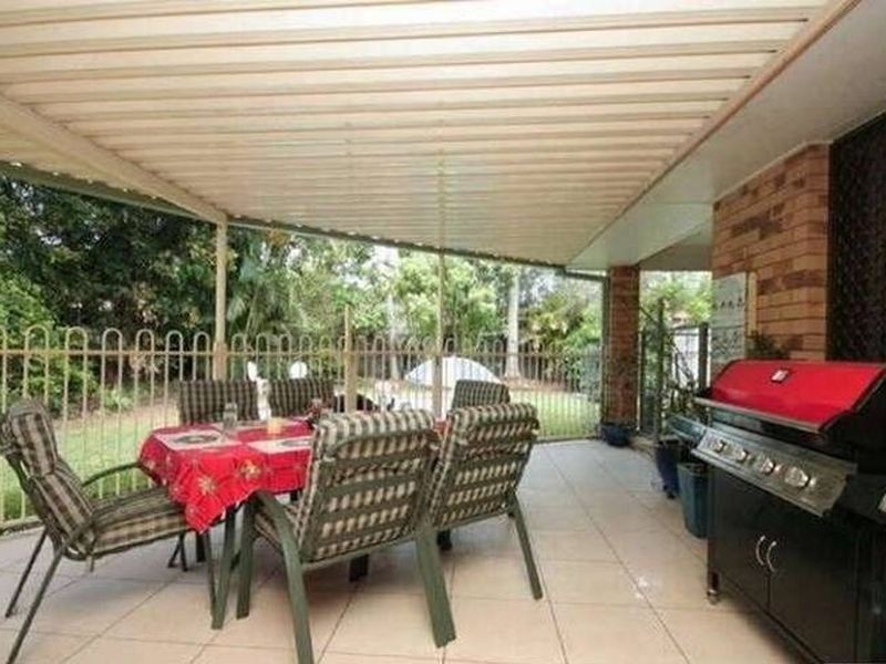 40 Bennett Drive, Regents Park QLD 4118