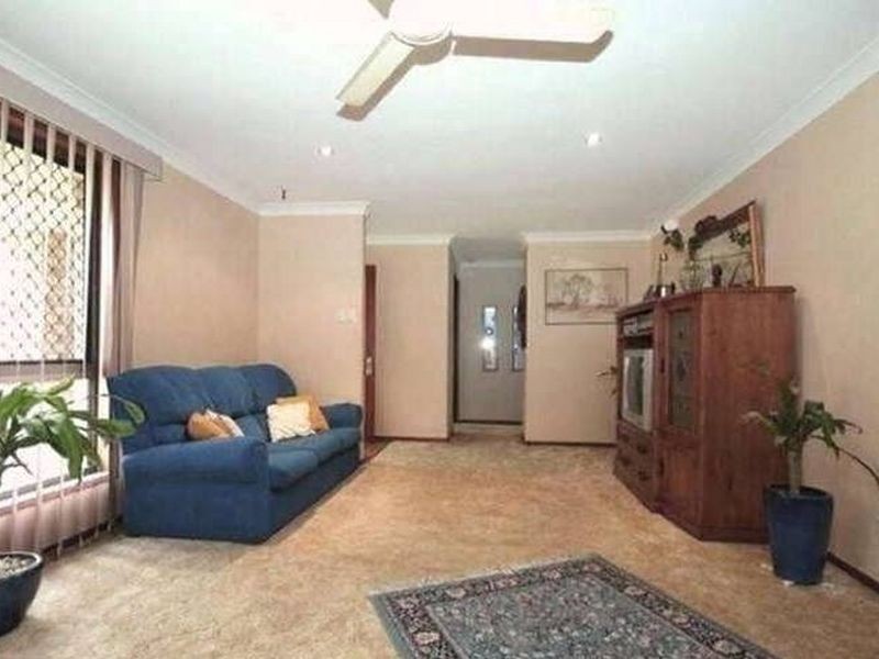 40 Bennett Drive, Regents Park QLD 4118