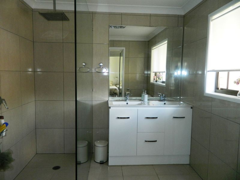 7 Twilight Court, Regents Park QLD 4118