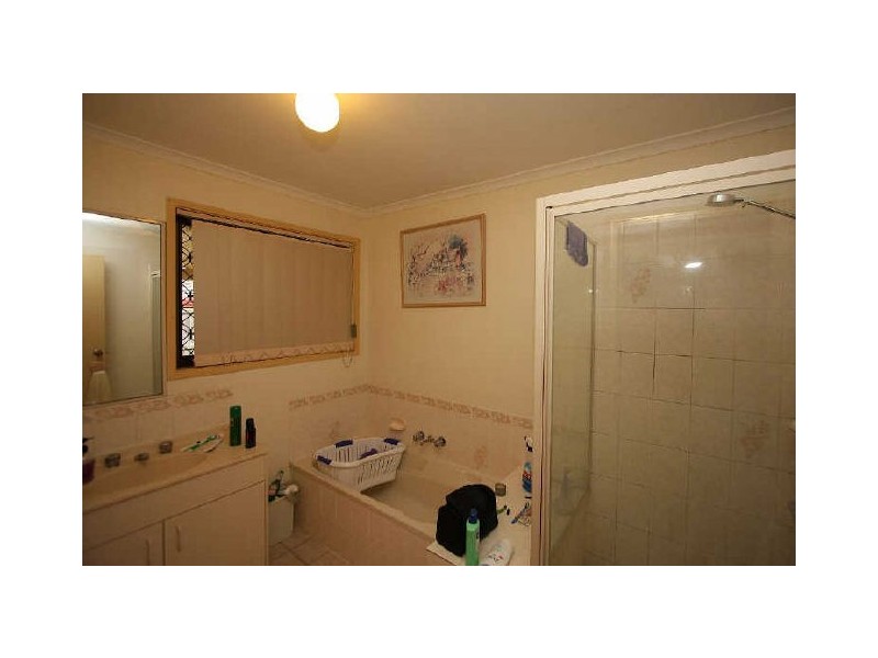 20 Federation Drive, Hillcrest QLD 4118