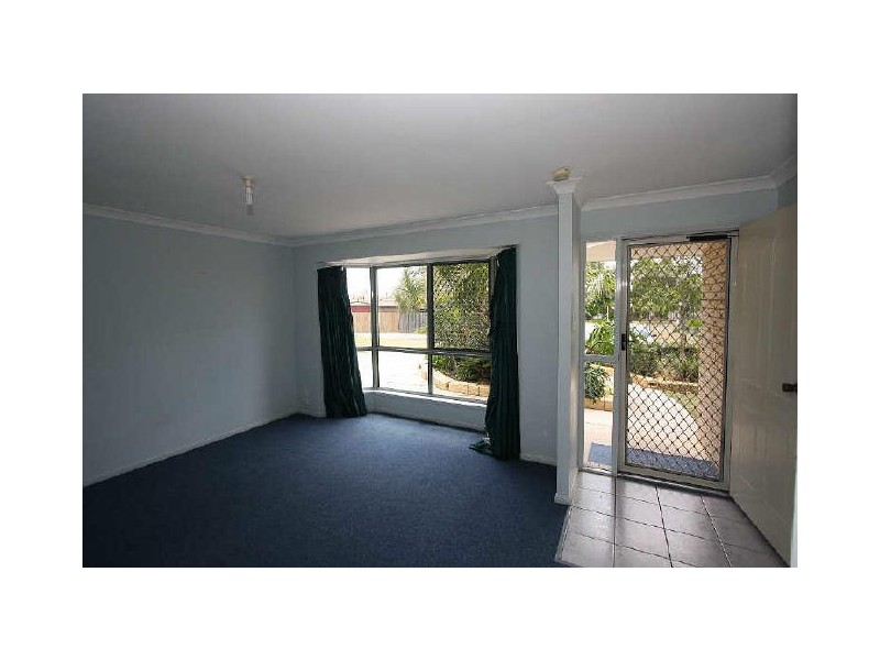 5 Gilbert Court, Hillcrest QLD 4118