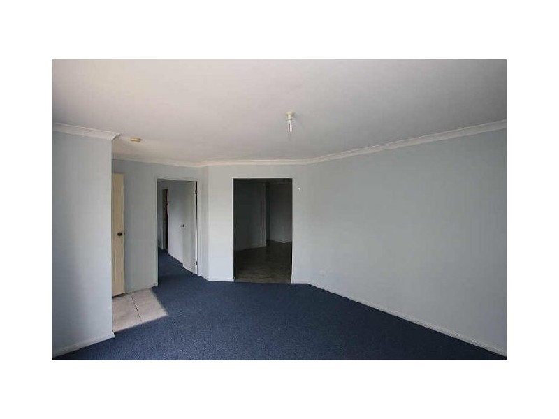 5 Gilbert Court, Hillcrest QLD 4118