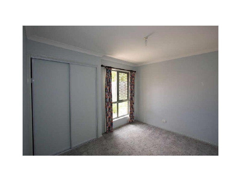 5 Gilbert Court, Hillcrest QLD 4118