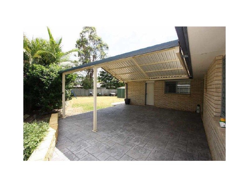 5 Gilbert Court, Hillcrest QLD 4118
