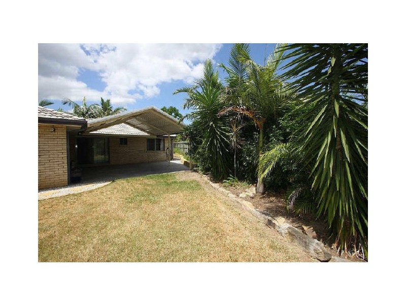 5 Gilbert Court, Hillcrest QLD 4118