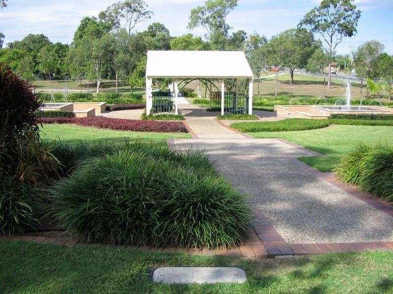 3 Frangipani Place, Regents Park QLD 4118