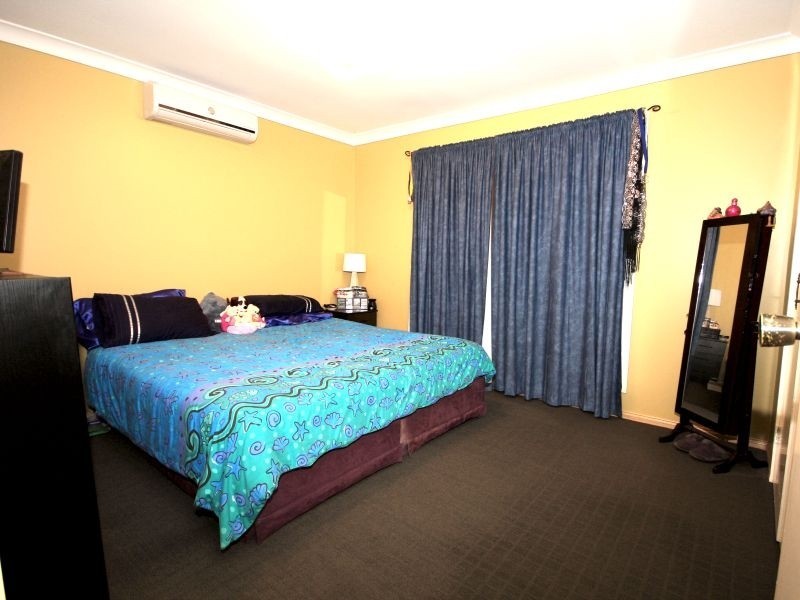 6 Hendon Court, Boronia Heights QLD 4124