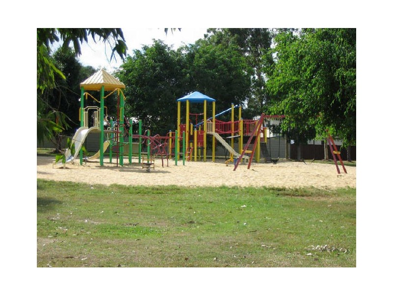 4 Primula Drive, Regents Park QLD 4118