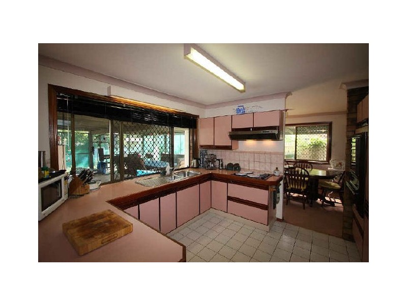 5 Newburn Street, Hillcrest QLD 4118