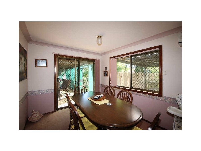 5 Newburn Street, Hillcrest QLD 4118