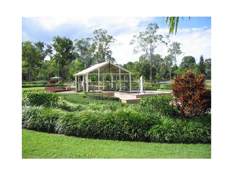 4 Frangipani Place, Regents Park QLD 4118