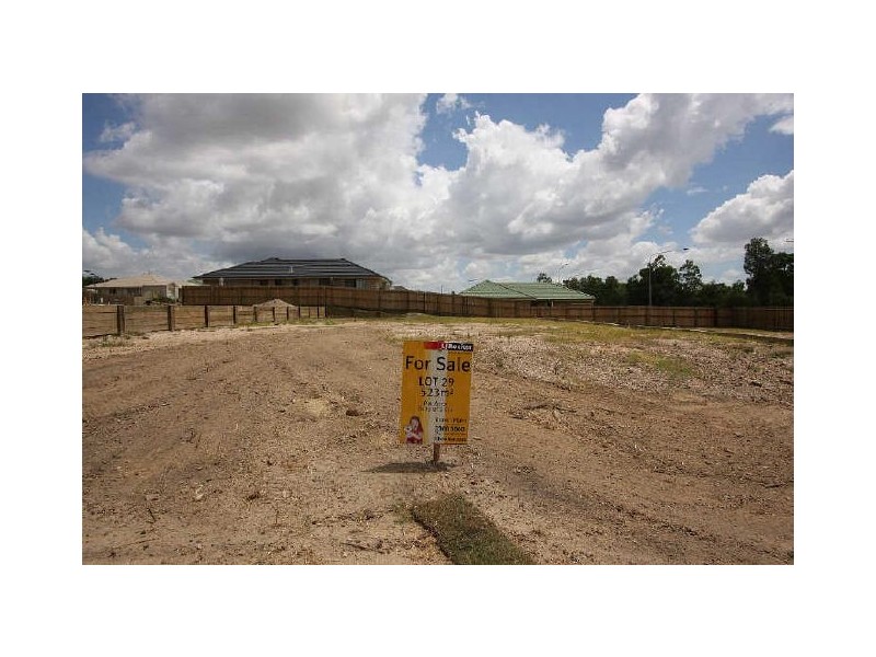 4 Frangipani Place, Regents Park QLD 4118