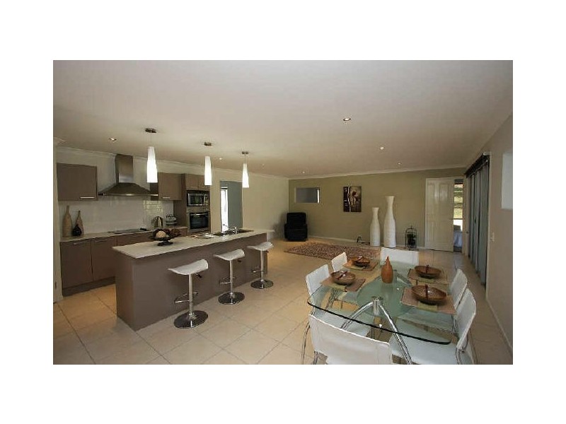 2 Marsh Bird Drive, New Beith QLD 4124