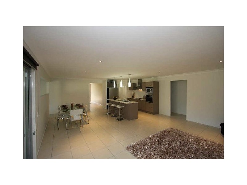 2 Marsh Bird Drive, New Beith QLD 4124