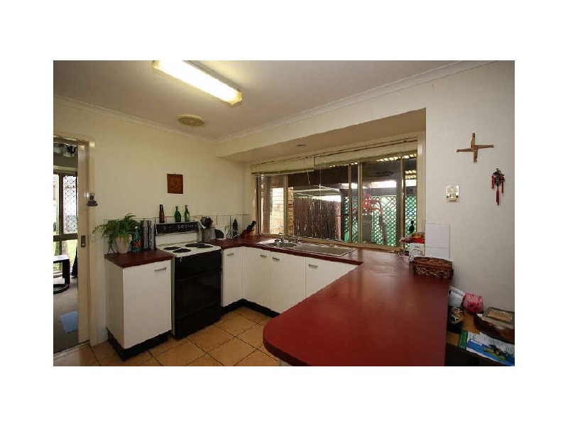 3 Parkroyal Crescent, Regents Park QLD 4118