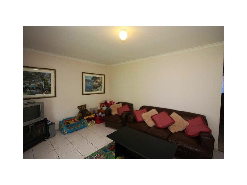 5 Cydonia Court, Regents Park QLD 4118