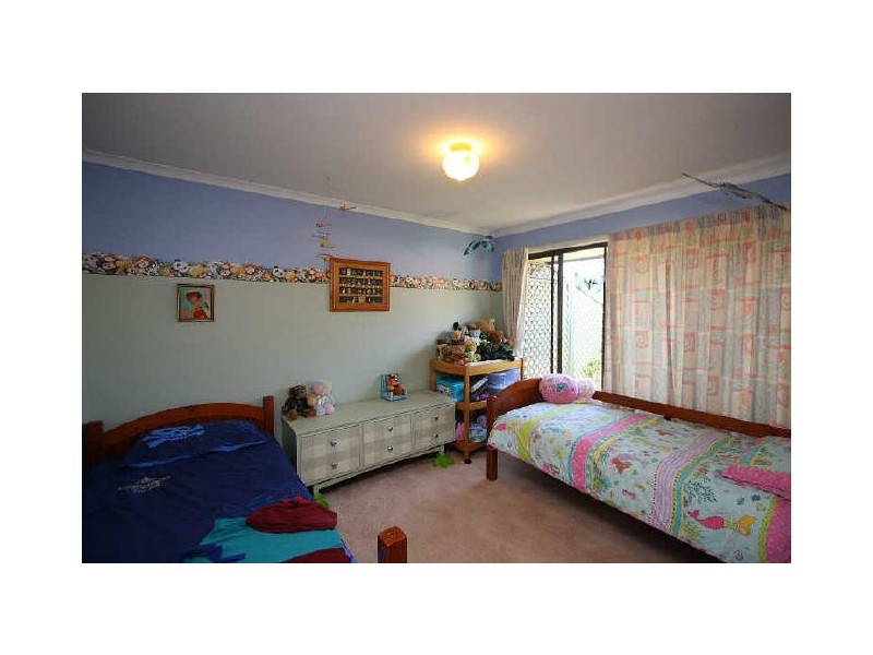 5 Cydonia Court, Regents Park QLD 4118