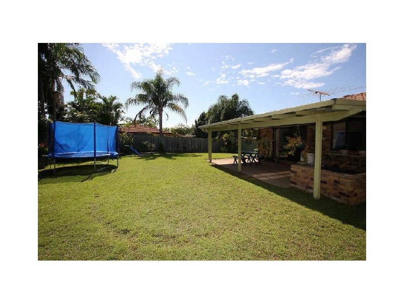 5 Cydonia Court, Regents Park QLD 4118