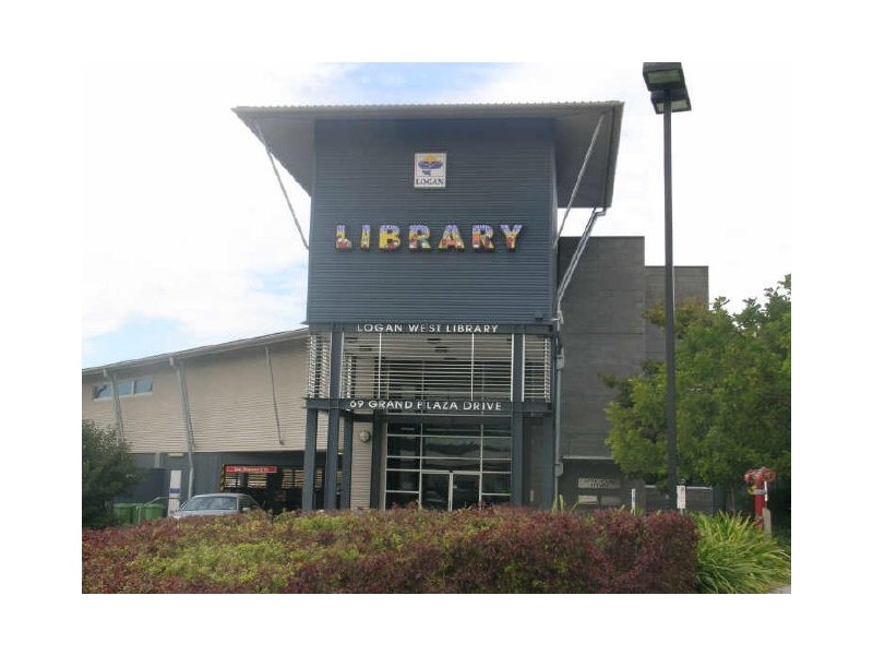 2 Frangipani Place, Regents Park QLD 4118