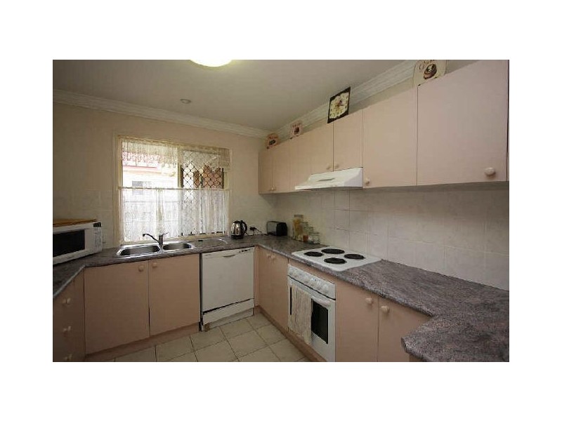 98 Regency Drive, Regents Park QLD 4118