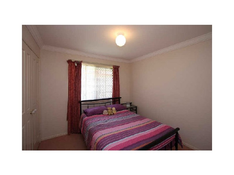 98 Regency Drive, Regents Park QLD 4118