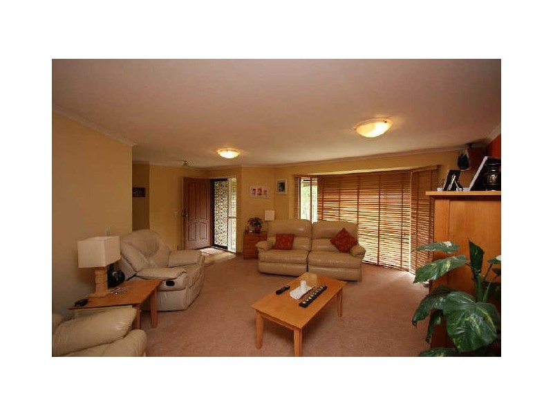 60 Parkroyal Crescent, Regents Park QLD 4118