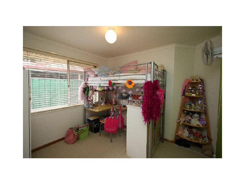 60 Parkroyal Crescent, Regents Park QLD 4118
