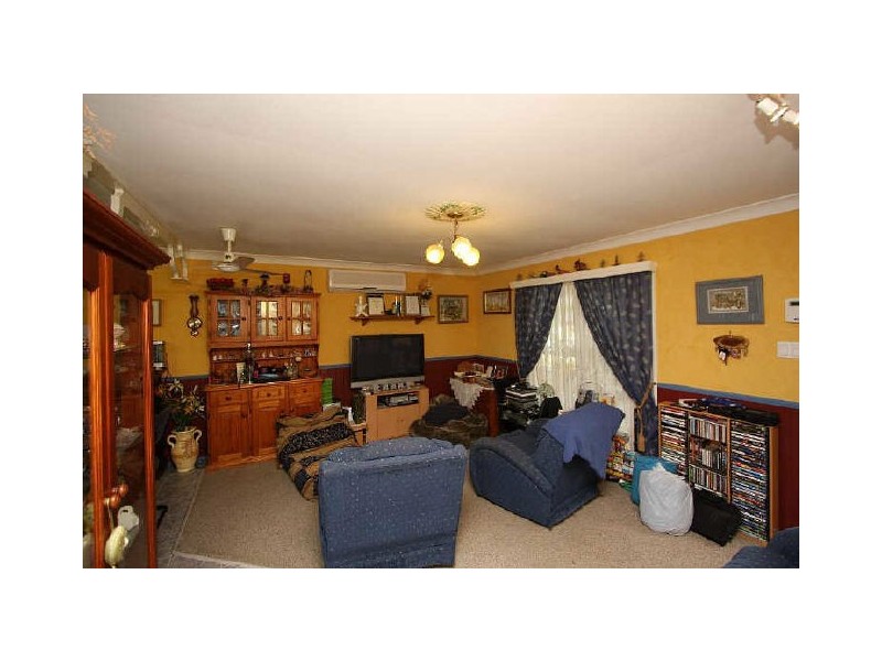 80 Waratah Drive, Crestmead QLD 4132