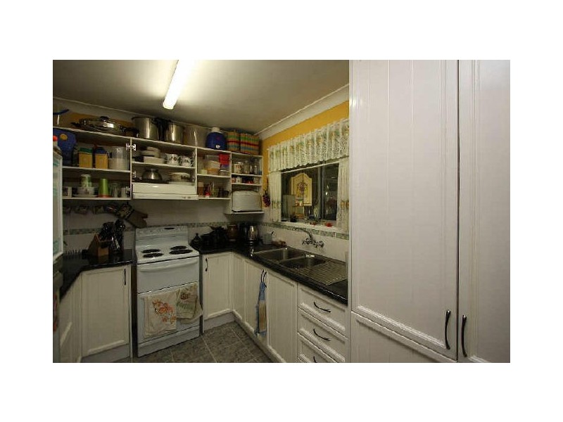 80 Waratah Drive, Crestmead QLD 4132