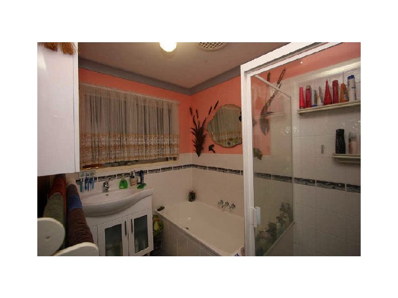 80 Waratah Drive, Crestmead QLD 4132