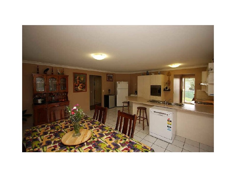 93 Redgum Drive, Regents Park QLD 4118