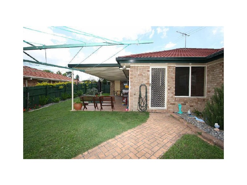 93 Redgum Drive, Regents Park QLD 4118