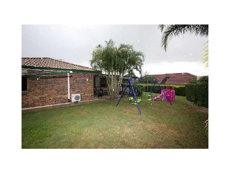 18 Sonorous Close, Regents Park QLD 4118