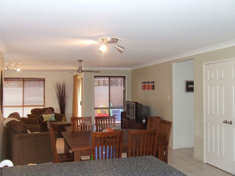 26 Michigan Place, Parkinson QLD 4115