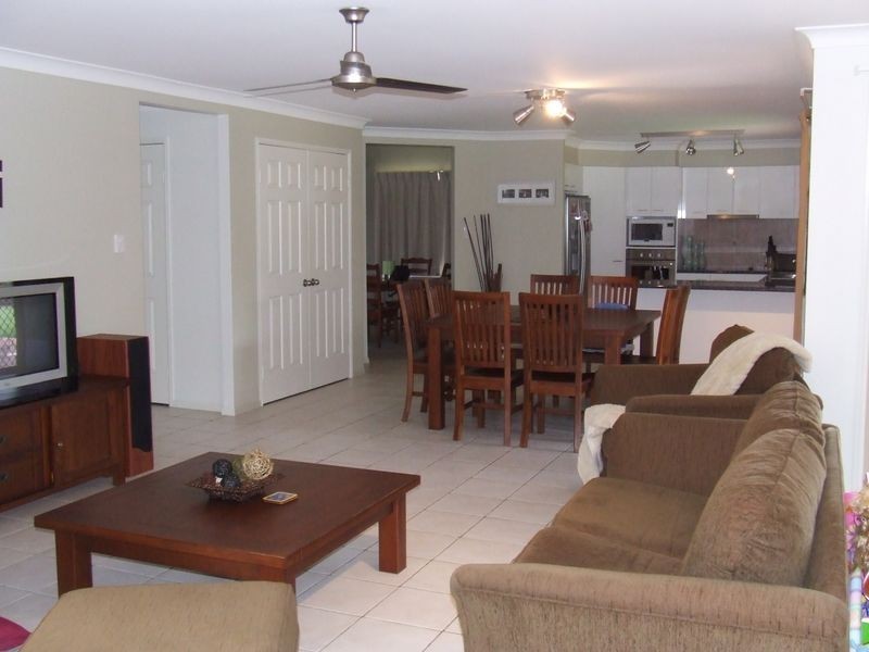 26 Michigan Place, Parkinson QLD 4115