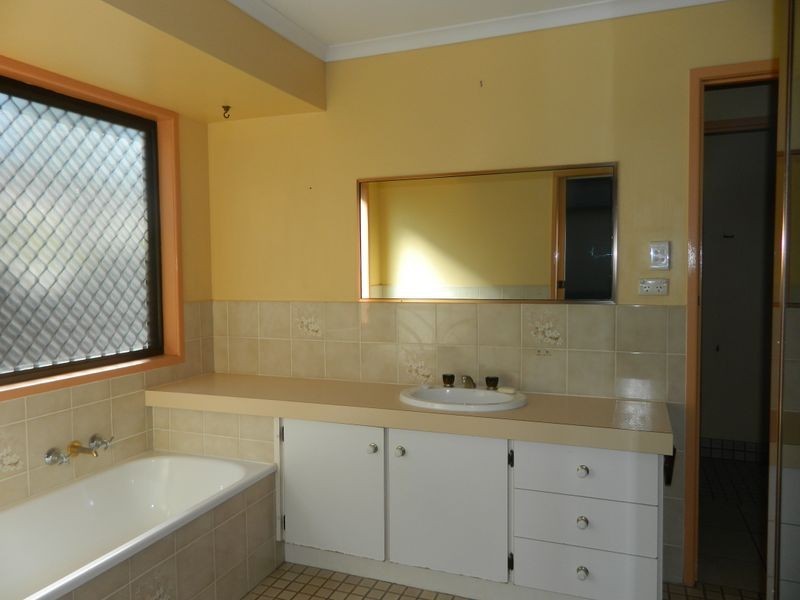 169 EMERALD DRIVE, Regents Park QLD 4118